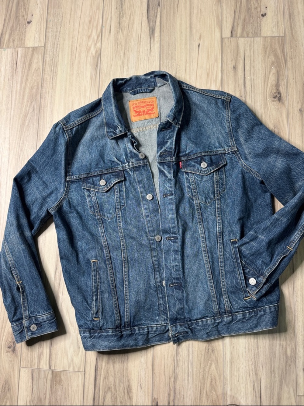Men’s Levi’s denim trucker jacket